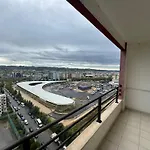 Apartament Skyview & *